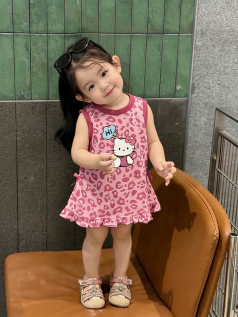 ຊຸດສີບົວhello kitty 🩷