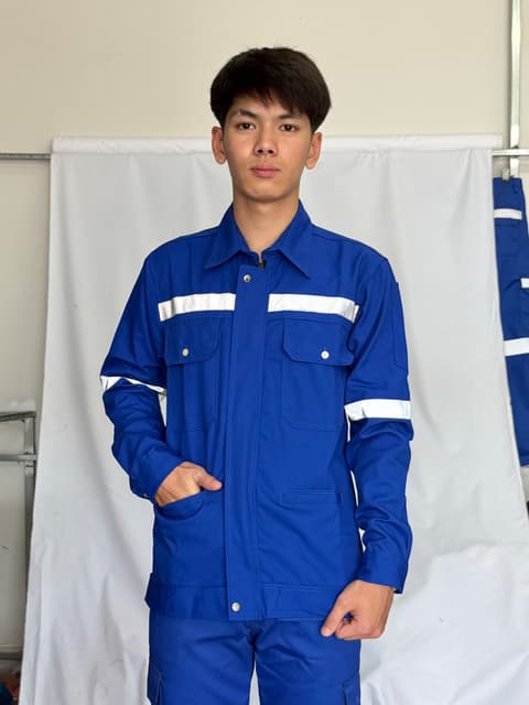 ຟ້າບິກ ມີຖົງລຸ່ມ